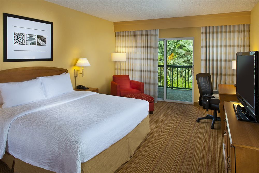Courtyard By Marriott Fort Lauderdale Weston Exterior photo