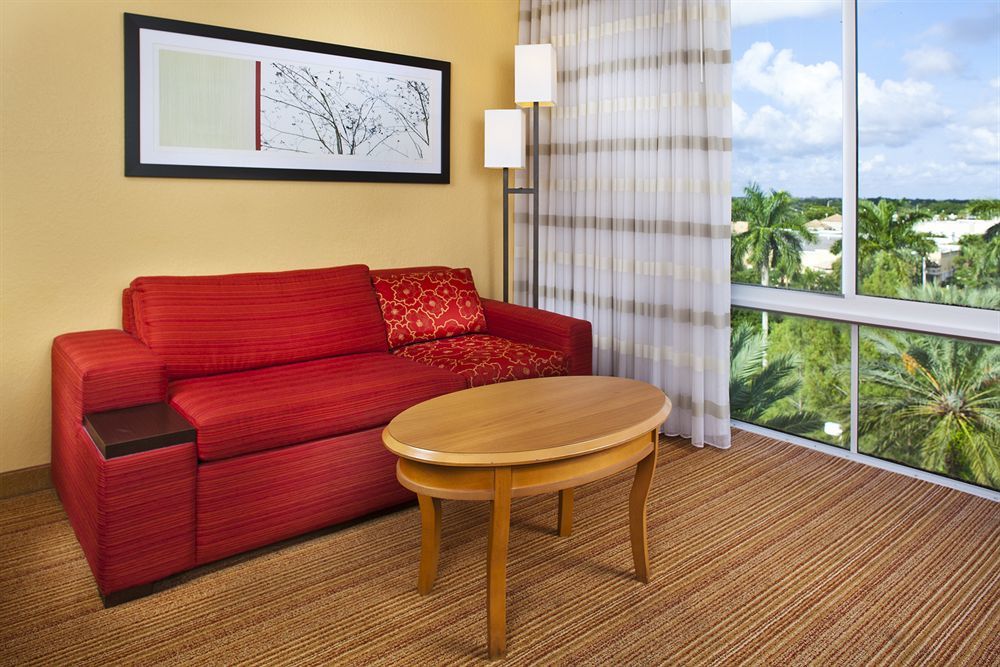 Courtyard By Marriott Fort Lauderdale Weston Exterior photo